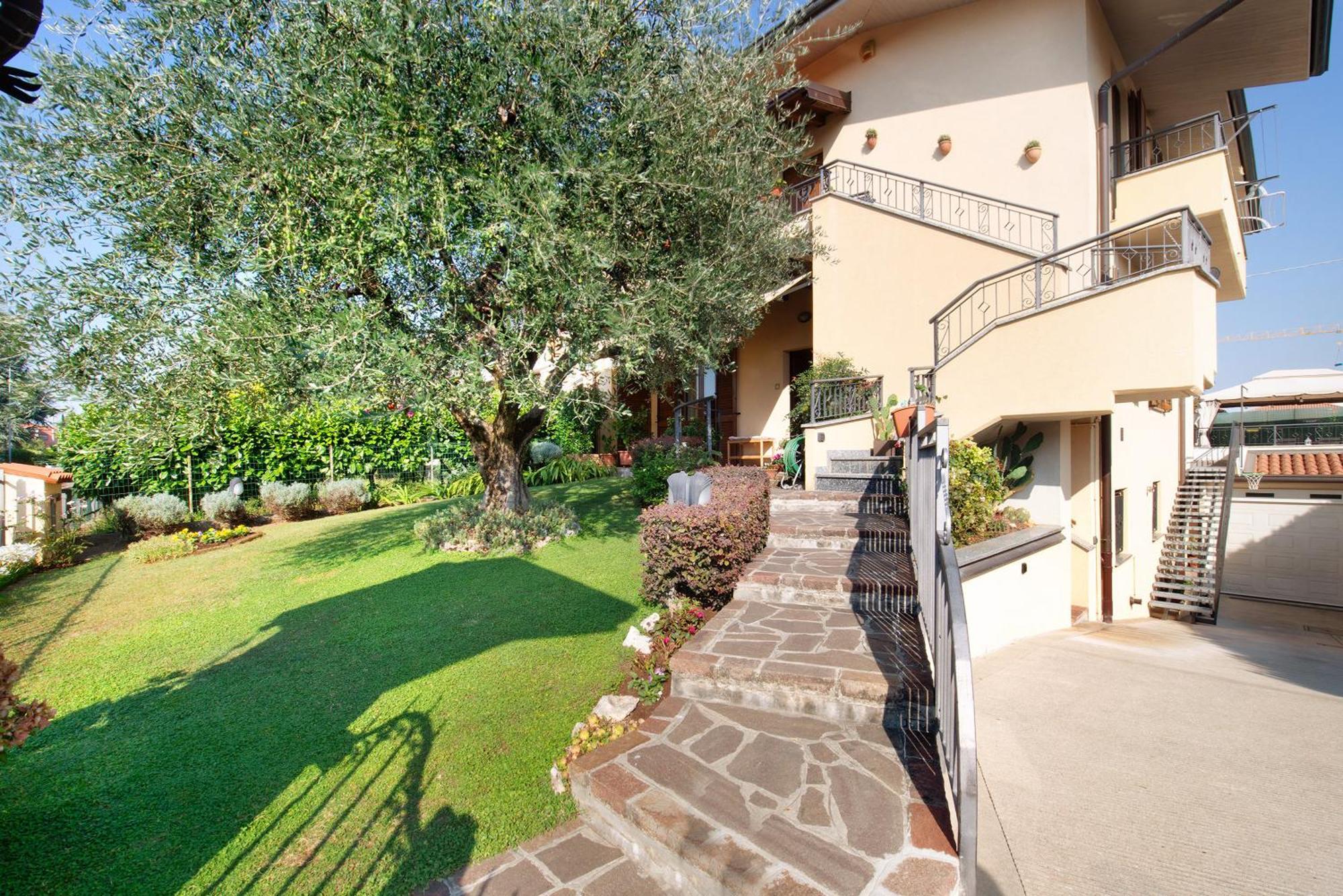 Casa Elli Villa Osio Sotto Bagian luar foto